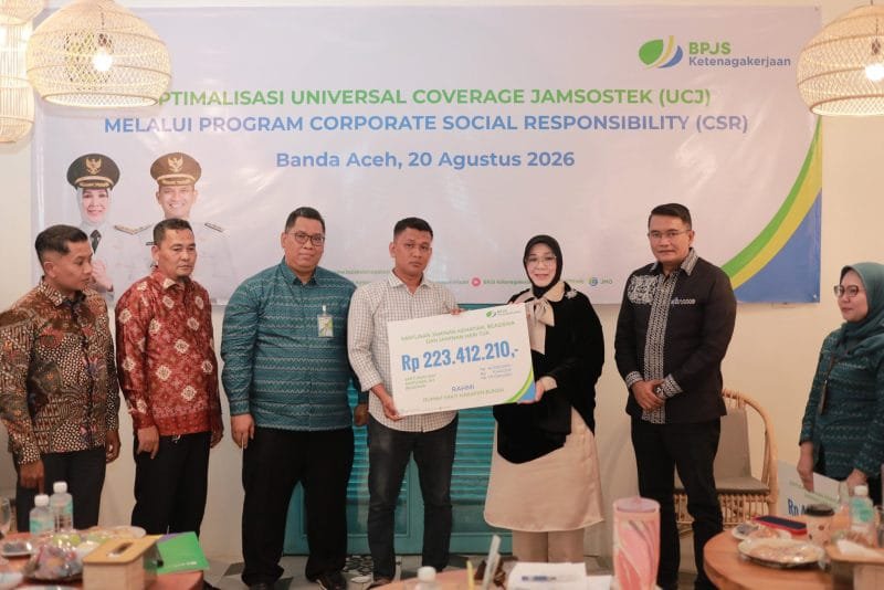Wali Kota Banda Aceh Illiza Sa’aduddin Djamal mendorong dunia usaha memperkuat perlindungan pekerja rentan melalui program CSR sebagai upaya perluasan Universal Coverage Jamsostek (UCJ). 