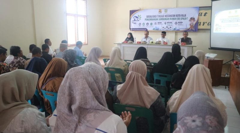 Pemerintah Kota Banda Aceh menggelar sosialisasi Sistem Pengelolaan Air Limbah Domestik Terpusat (SPALD-T) di Aula Kantor Kecamatan Kuta Raja, Jumat (21/8/2026).