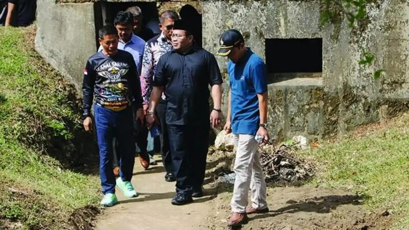 Wali Kota Sabang Zulkifli H Adam mendorong Gampong Cot Ba’u, Kecamatan Sukajaya, dikembangkan sebagai kawasan wisata berbasis budaya dan alam. Hal itu disampaikan saat membuka Festival Budaya Lokal Gampong Cot Ba’u 2026 di Benteng Batere A Mateo, Sabtu (22/8/2026).