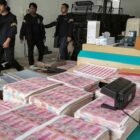 Polda Metro Jaya membongkar sindikat pemalsuan uang pecahan Rp100.000 senilai Rp36 miliar di kawasan gudang Taman Tekno, Serpong, Tangerang Selatan.