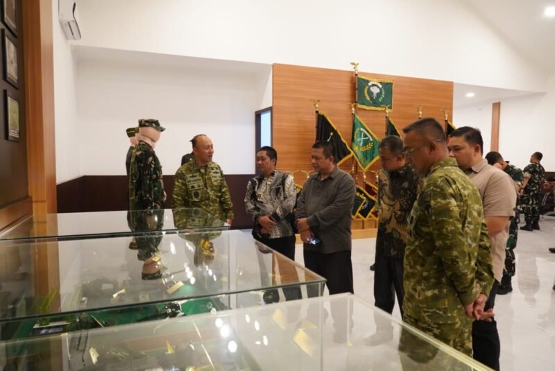 Panglima Kodam Iskandar Muda (Pangdam IM) Mayor Jenderal TNI Joko Hadi Susilo, S.I.P., saat memberikan sambutan pada acara Peusijuek dan peresmian Museum Kodam Iskandar Muda di Banda Aceh, Jumat (21/8/2026). 