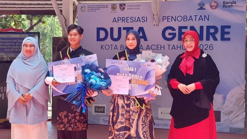 Teuku M. Farza dan Cut Jihan Sherana Amanda dinobatkan sebagai Duta GenRe Putra dan Putri Kota Banda Aceh 2026 di Taman Putroe Phang, Sabtu (22/8/2026).