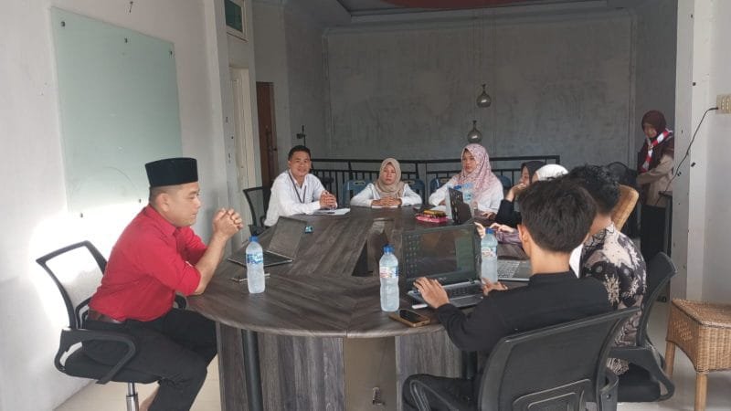 Dinas Syariat Islam Kota Banda Aceh bersama LPTQ menggelar pembinaan rutin bagi calon kafilah MTQ di Aula DSI, Minggu (23/8/2026).