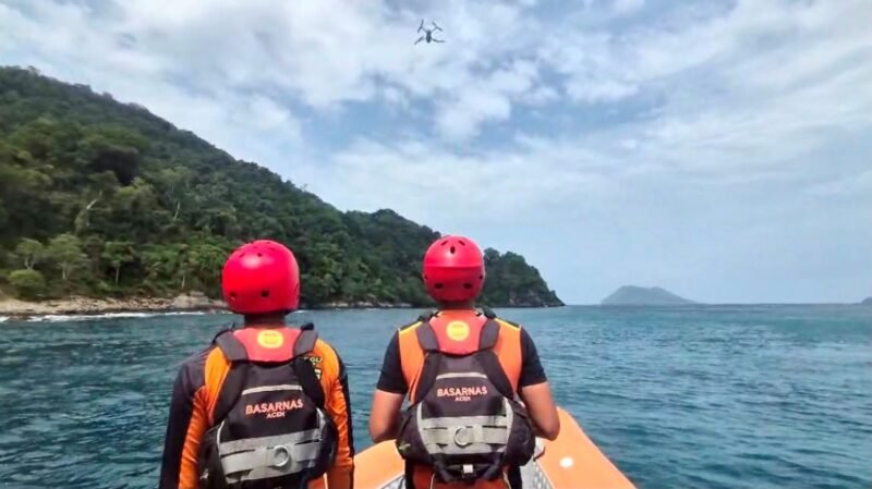 Tim SAR gabungan masih mencari Juanda (19), warga Syiah Kuala Banda Aceh, yang tenggelam di Pantai Lhok Ketapang, Peukan Bada, Aceh Besar.