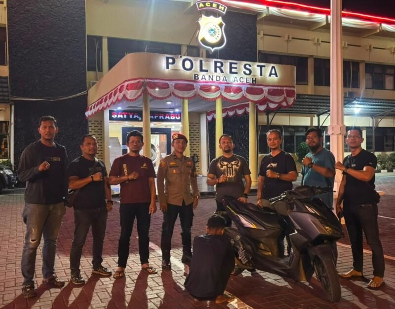 Tim Opsnal Ranmor Satreskrim Polresta Banda Aceh mengamankan pelaku berinisial MM (20) beserta barang bukti satu unit sepeda motor Honda Vario 160 milik korban di Mapolresta Banda Aceh, Rabu (26/8/2026).