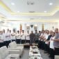 Wakil Gubernur Aceh Fadhlullah (Dek Fadh) bersama Pimpinan dan Anggota DPRA menggelar rapat koordinasi membahas agenda strategis pembangunan daerah di Banda Aceh, Rabu (26/8/2026).