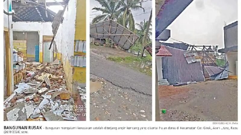 Hujan deras disertai angin kencang melanda Kecamatan Cot Girek, Aceh Utara.