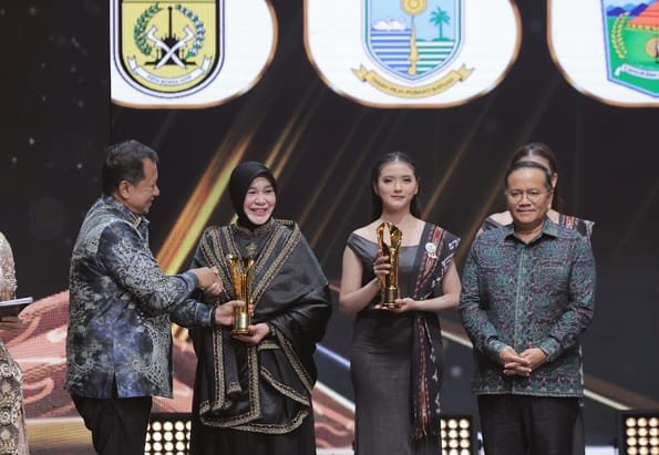 Pemerintah Kota Banda Aceh kembali menorehkan capaian di tingkat nasional. Banda Aceh menerima penghargaan dalam ajang Pemimpin Daerah Award 2026 pada kategori Inovasi Daerah, yang digelar di iNews Tower, Jakarta, Kamis (27/8/2026).