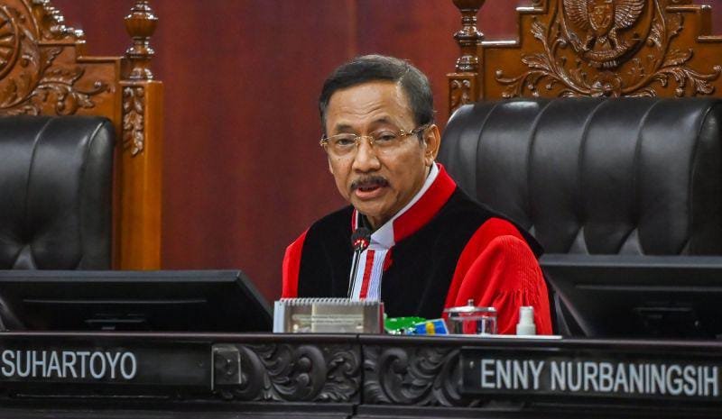 Mahkamah Konstitusi mengabulkan sebagian uji materiil UU No 24 Tahun 2007 tentang Penanggulangan Bencana.