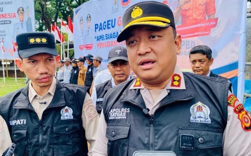 Polres Aceh Barat gencar menyosialisasikan Super App Polri kepada masyarakat Meulaboh, Sabtu. Aplikasi dari Mabes Polri ini bertujuan memudahkan warga mengakses layanan kepolisian dan melaporkan kejadian secara cepat.
