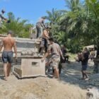 Pembangunan Jembatan Gantung Perintis yang menghubungkan Desa Serasah dan Desa Cibubukan di Kecamatan Simpang Kanan, Kabupaten Aceh Singkil, Jumat (28/8/2026).