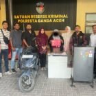 Tim Jatanras amankan tersangka NH kasus curi emas senilai Rp119 juta. Emas 13 mayam sudah dijual ke Toko Emas Om Yan dan Mustika. Saat ini tersangka dan barang bukti diproses lebih lanjut di Polresta Banda Aceh, Sabtu 29/08/2026