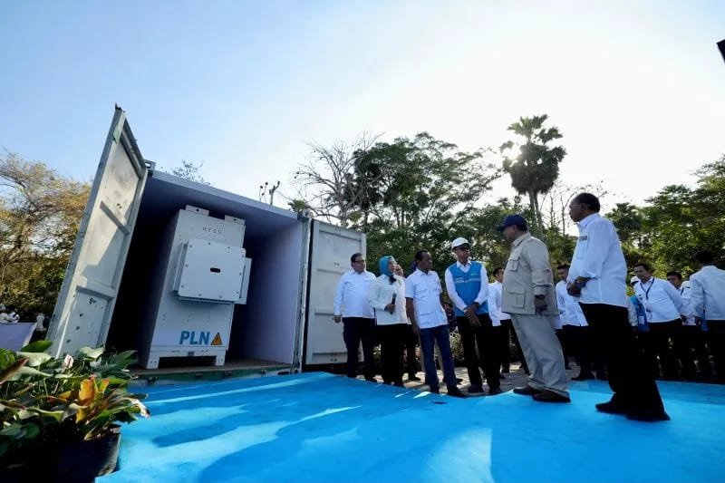 PT PLN (Persero) UID Aceh tengah mengoptimalkan energi baru terbarukan melalui pembangunan 13 unit Pembangkit Listrik Tenaga Surya (PLTS) di berbagai kabupaten/kota se-Aceh dengan total kapasitas 59 MWp.