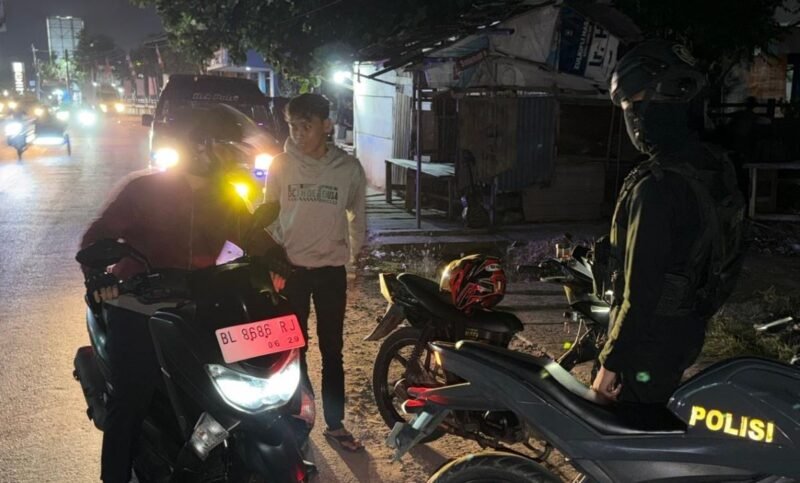 Tim Star Reborn Polres Lhokseumawe mengamankan 6 unit sepeda motor milik sekelompok remaja di kawasan Keude Cunda, Kecamatan Banda Sakti, Sabtu (29/8/2026) malam.