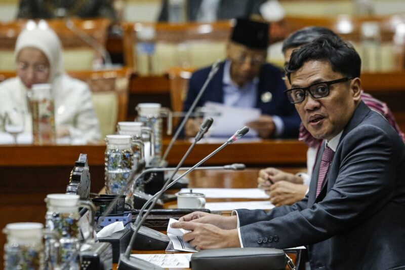 Komisi III DPR RI memasukkan 13 jenis tindak pidana dalam Rancangan Undang-Undang (RUU) Perampasan Aset.
