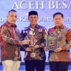 Pemerintah Kabupaten Aceh Besar meraih penghargaan Serambi Awards 2026 kategori Penggerak Kedaulatan Pangan.