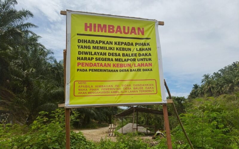 Tiga spanduk bernada ancaman pengambilalihan lahan ditemukan di kawasan hutan produksi Desa Garap, Peulimbang, Bireuen.