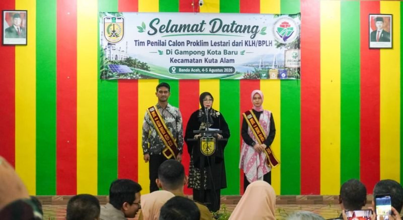 Wali Kota Banda Aceh Illiza Sa’aduddin Djamal dan Wakil Wali Kota Afdhal Khalilullah menerima kedatangan Tim Kementerian Lingkungan Hidup untuk verifikasi lapangan penilaian Kampung Pro Iklim Lestari 2026 di Gampong Kota Baru, Selasa 4 Agustus 2026. 