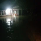 Hujan dengan intensitas tinggi mengguyur Kabupaten Simeulue dalam beberapa hari terakhir menyebabkan banjir di dua desa.