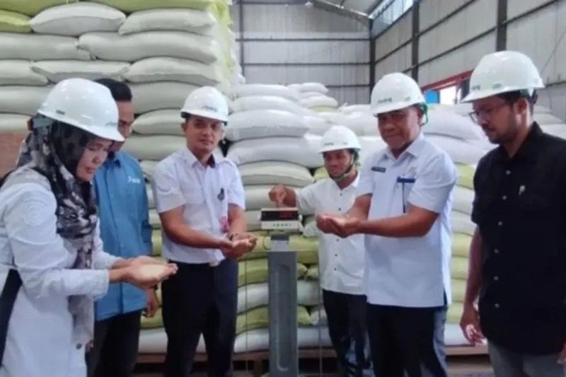 Pemerintah Kabupaten Simeulue memastikan 146,18 ton beras program bantuan pangan Cadangan Pangan Pemerintah (CPP) dari Badan Pangan Nasional (Bapanas) memenuhi standar mutu dan kuantitas.