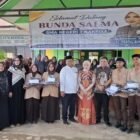 nggota DPRA Fraksi Partai Aceh Hj. Salmawati (Bunda Salma) menyerahkan bantuan perlengkapan sekolah saat kunjungan kerja ke SMAN 2 Tanah Jambo Aye, Aceh Utara, Jumat 04/09/2026.