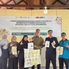 Tim Pengabdian Kepada Masyarakat USK bersama PEMANGKU menggelar pelatihan teknik ecoprint di Mangrove Park Lampulo, Banda Aceh, Senin (31/8/2026).