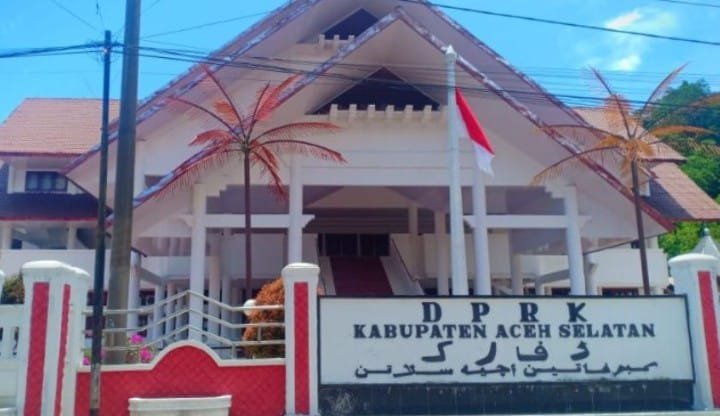 DPRK Aceh Selatan telah menyepakati satu nama calon Sekretaris DPRK (Sekwan) dan mengirimkan surat rekomendasinya kepada Bupati melalui Sekda, Selasa (1/9/2026).