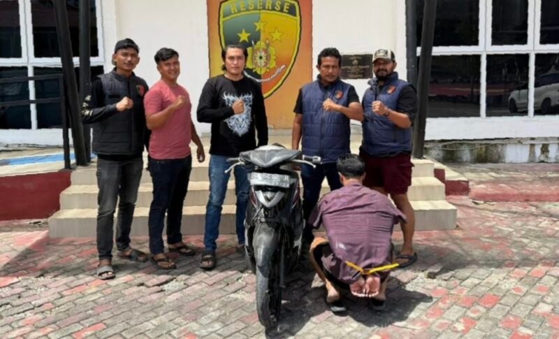 Tim Opsnal Satreskrim Polres Aceh Besar menangkap M (24), DPO kasus curanmor di Desa Lam Leupung Kuta Cot Glie.