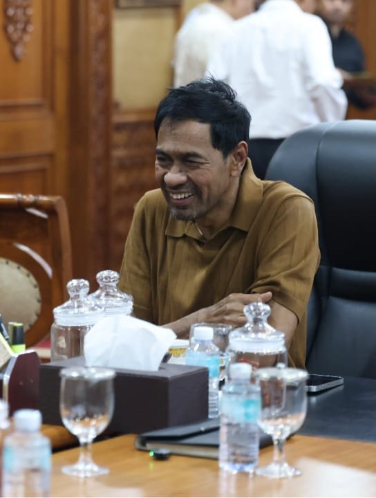 Gubernur Aceh Muzakir Manaf alias Mualem mendorong percepatan pembukaan lintasan pelayaran Krueng Geukueh – Penang. Saat ini Pemprov Aceh tengah menyusun Rapergub untuk penugasan kepada PT PEMA.
