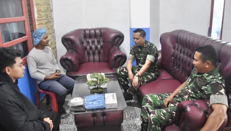 Komandan Kodim 0119/Bener Meriah Letkol Arh Febry Adyanto memastikan tidak ada anggotanya yang terlibat dalam penyediaan makanan atau pengelolaan dapur SPPG Mekar Ayu. Klarifikasi disampaikan Kamis (3/9/2026) usai belasan siswa SD Negeri 1 Bukit Mulie diduga keracunan MBG.