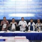 Dittipid Siber Bareskrim Polri membongkar 3 jaringan judi online dengan menangkap 12 tersangka dan membekukan dana Rp51,99 miliar.