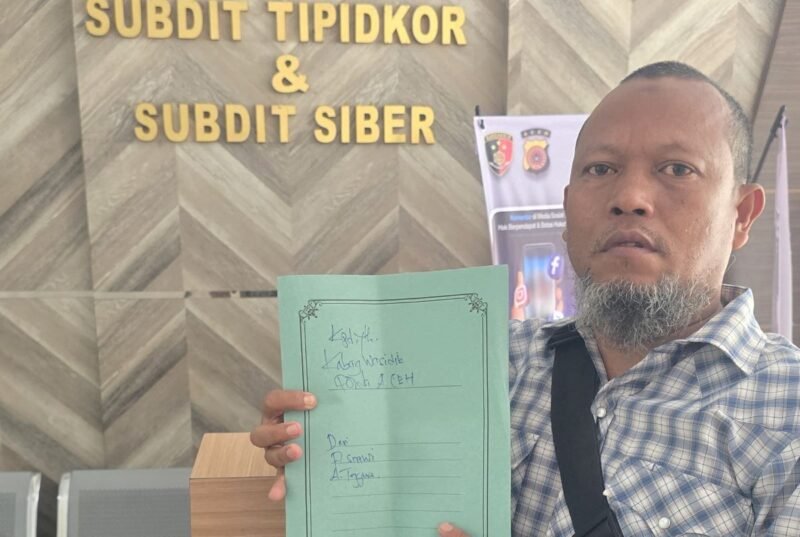Anggota PWI Aceh Tenggara, Asnawi, meminta kasus dugaan pencemaran nama baik yang dilaporkannya di Polres Aceh Tenggara dilimpahkan ke Polda Aceh.