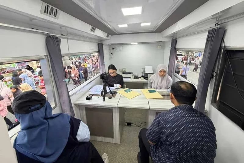 Kantor Imigrasi Kelas I TPI Banda Aceh gelar layanan Pasporia (Paspor Ceria) di area Car Free Day Banda Aceh, Minggu.