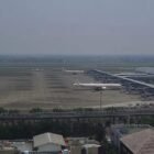 PT Angkasa Pura Indonesia (InJourney Airports) pastikan operasional Bandara Soekarno-Hatta, Halim Perdanakusuma, dan Husein Sastranegara kembali dibuka Selasa 8/9/2026 dini hari.