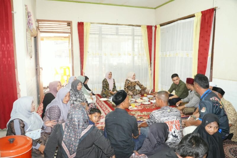 Keluarga besar Perisai Puteh Indatu Atjeh & YPPIA sukses menggelar Maulid Akbar Nabi Muhammad SAW di Gampong Lampreh Lamteungoh, Ingin Jaya, Minggu (6/9/2026). 