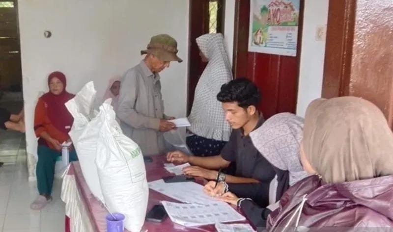 Perum Bulog menyalurkan beras bantuan pangan untuk 14.618 keluarga penerima di Kabupaten Simeulue periode Juli-September 2026.