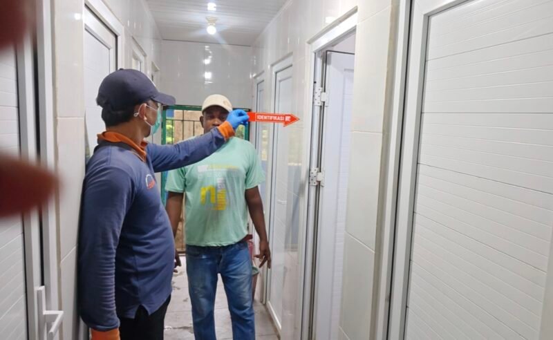 Seorang pria 63 tahun, Mukhtar Muhammad warga Gampong Tgk Di Laweung, Muara Tiga, Pidie ditemukan meninggal dunia di toilet nomor 3 Masjid Al-Muttaqin, Gampong Peunayong, Kuta Alam, Banda Aceh, Jumat 11/9/2026 sekitar pukul 17.00 WIB.