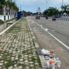 Perayaan Milad ke-800 Samudera Pasai di Landeng, Lhoksukon, Aceh Utara ternoda persoalan sampah. Sampah plastik, kemasan makanan, botol, dan kantong plastik berserakan di arena pameran hingga depan Kantor Bupati pada Sabtu 12/9/2026.