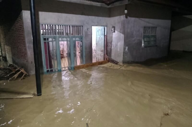 BPBD Aceh Tenggara mengimbau warga waspada banjir dan tanah longsor menyusul hujan deras sepekan terakhir.