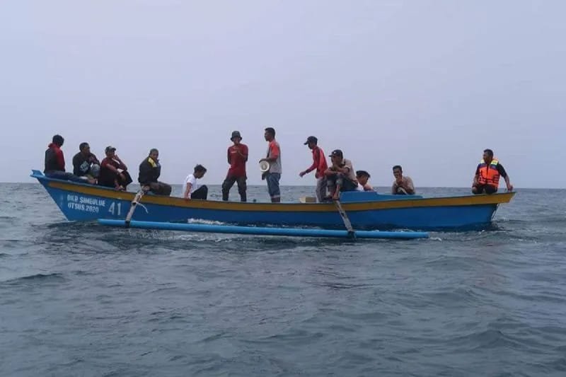 Maraknya pengeboman ikan di perairan Desa Lewak, Alafan, Simeulue dilaporkan Pemkab Simeulue ke Kementerian Kelautan dan Perikanan.