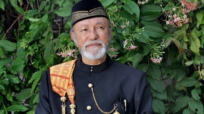 Wali Nanggroe Aceh, Tgk. Malik Mahmud Al-Haythar, menyampaikan pernyataan resmi terkait penyelesaian status hukum dan historis Lapangan Blang Padang secara adil, bermartabat, dan berdasarkan bukti sejarah serta hukum, Banda Aceh, Rabu (16/9/2026).