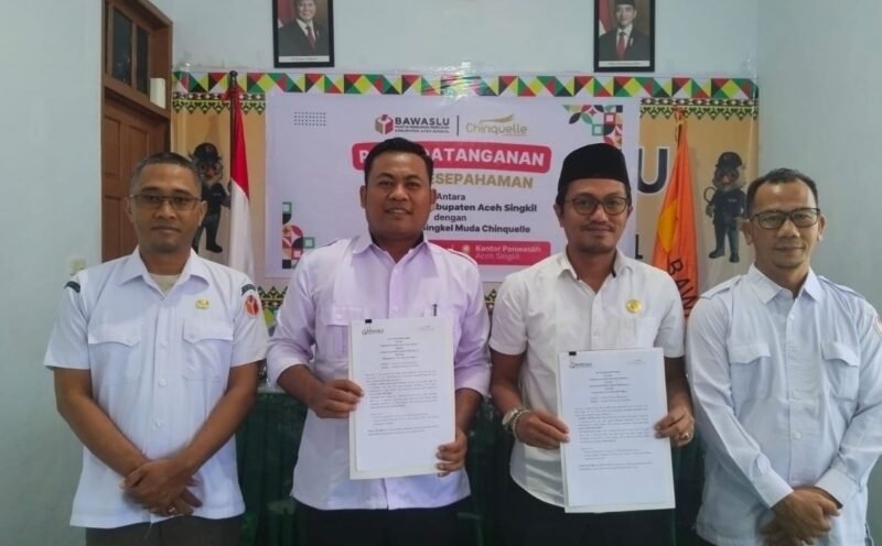 Panwaslih Aceh Singkil menandatangani MoU Pengawasan Partisipatif Pemilu bersama Komunitas Singkel Muda Chinquelle di Kantor Panwaslih, Singkil Utara, Rabu (16/9/2026).