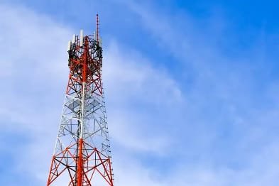Jaringan Telkomsel di RSUD Teungku Peukan Aceh Barat Daya dikeluhkan lemot sejak sepekan terakhir, keluarga pasien kesulitan kirim pesan, foto, telepon, dan video call untuk kabarkan kondisi pasien.