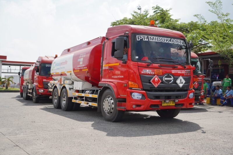 Pertamina Patra Niaga tingkatkan penyaluran BBM di Aceh, gasoil 105% dan gasoline 100% per Senin 21/9/2026, antisipasi lonjakan kebutuhan, pastikan pasokan aman tanpa kendala.