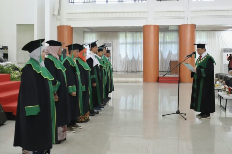 UIN Ar-Raniry Banda Aceh kukuhkan sembilan guru besar Angkatan VIII di Auditorium Prof Ali Hasjmy, Selasa 22/9/2026.