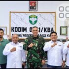 Dandim 0101/KBA Kolonel Inf Faurizal Noerdin, S.Sos., M.Sc. menerima audiensi dan silaturahmi Pengurus SMSI Aceh Besar yang dipimpin Ketua Zulfikar, S.Pd., di ruang kerja Kodim 0101/KBA, Rabu (23/9/2026). Foto: (SMSI Aceh Besar).