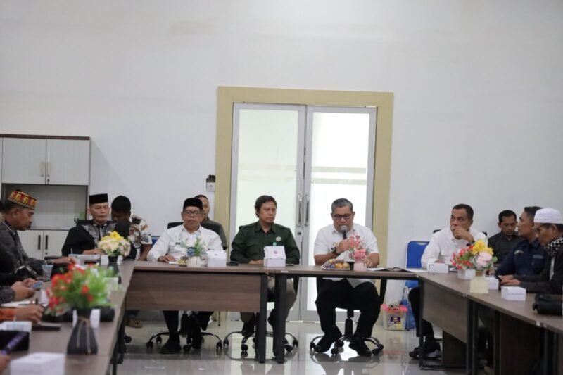Lembaga Wali Nanggroe menggelar Dialog Pemangku Kepentingan dan Uji Publik Peraturan Wali Nanggroe tentang Konservasi Berbasis Adat di Aula Sekretariat Lembaga Wali Nanggroe, Banda Aceh, Rabu (23/9/2026).