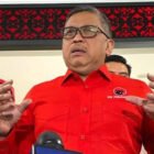 PDIP beri penghormatan terakhir kepada seniman sekaligus kader terbaiknya Guruh Sukarnoputra meninggal dunia Sabtu 26 September 2026 almarhum embuskan napas terakhir di RS Siloam Semanggi Jakarta setelah sempat jalani perawatan medis.