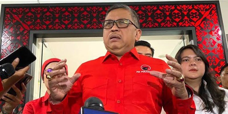 PDIP beri penghormatan terakhir kepada seniman sekaligus kader terbaiknya Guruh Sukarnoputra meninggal dunia Sabtu 26 September 2026 almarhum embuskan napas terakhir di RS Siloam Semanggi Jakarta setelah sempat jalani perawatan medis.