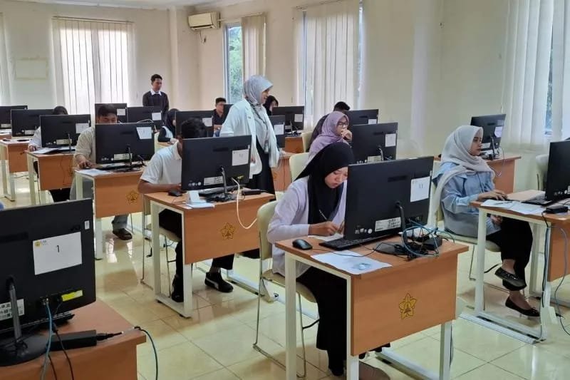 Sebanyak 609 peserta ikuti ujian Program Talenta Unggul Nasional TUNAS 2026 yang diselenggarakan Kemdiktisaintek RI di Universitas Syiah Kuala USK Banda Aceh.